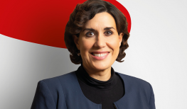 AB_780x500_Brandauer_Bettina_Porträt_2025