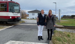 AB_780x500_Klausner_Widmann_Bahnübergang